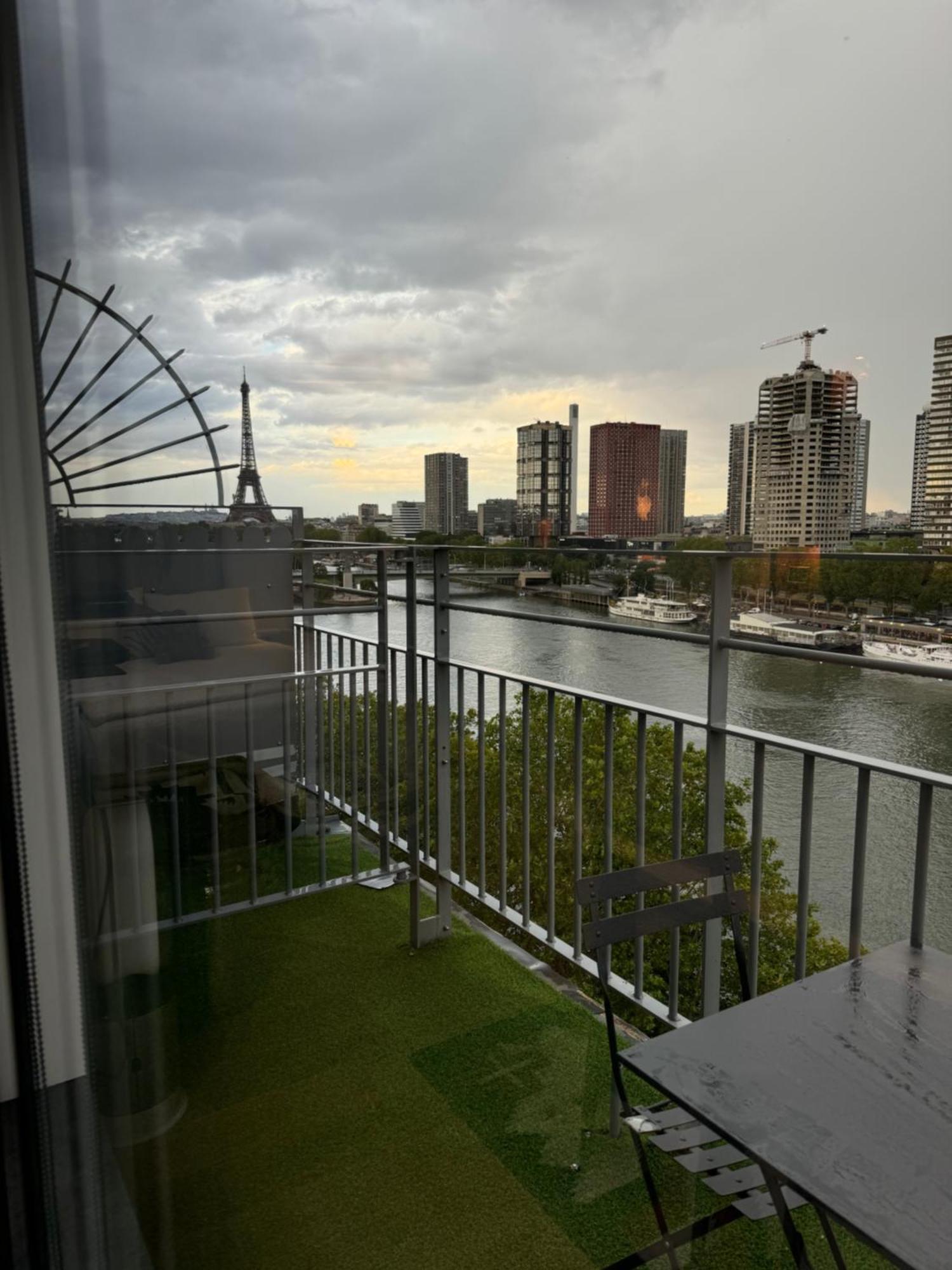 Appartement Vue Tour Eiffel Paris 16 Eme 外观 照片