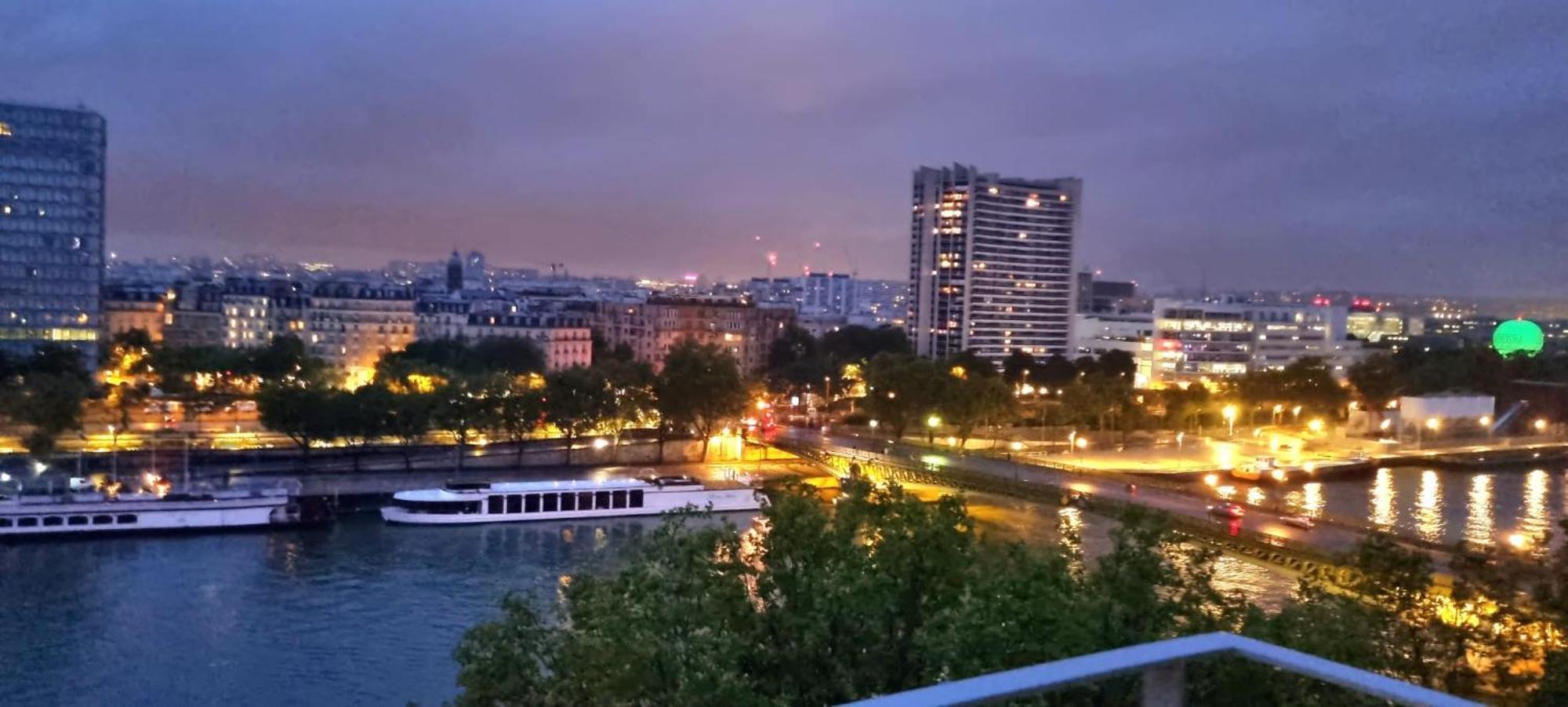 Appartement Vue Tour Eiffel Paris 16 Eme 外观 照片